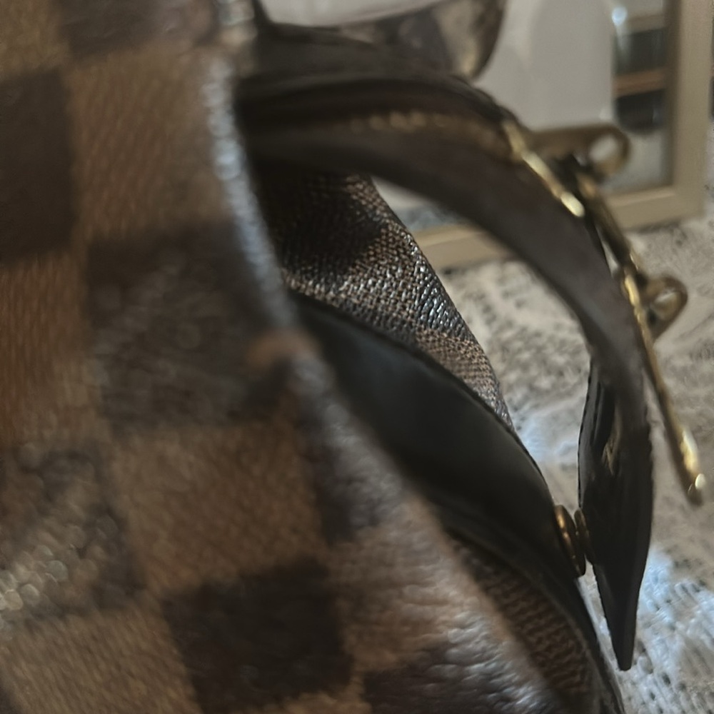 Louis Vuitton Chelsea Damier Ebene Shoulder Bag - Picture 11 of 13